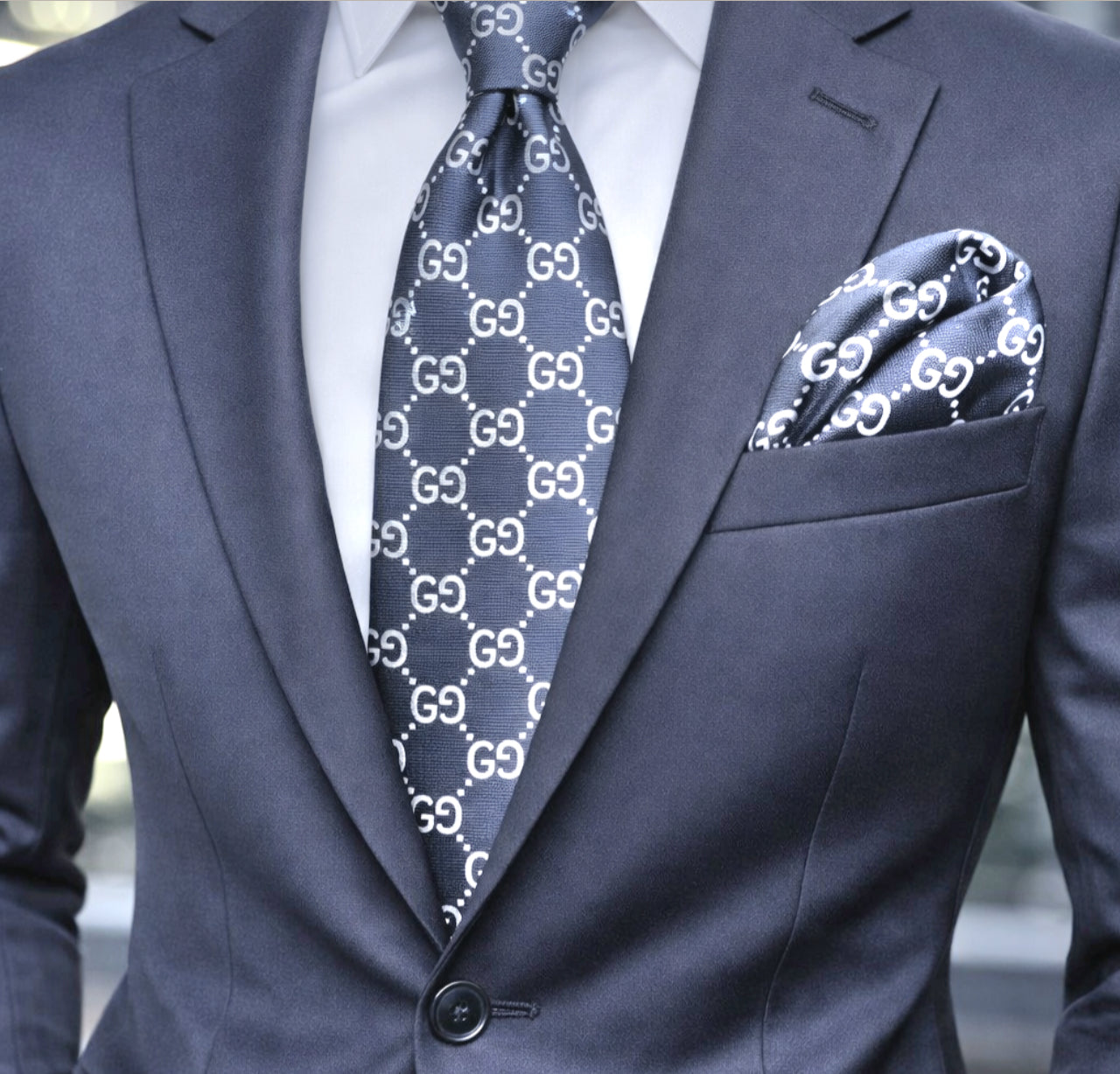 GRAY/SILVER TIE