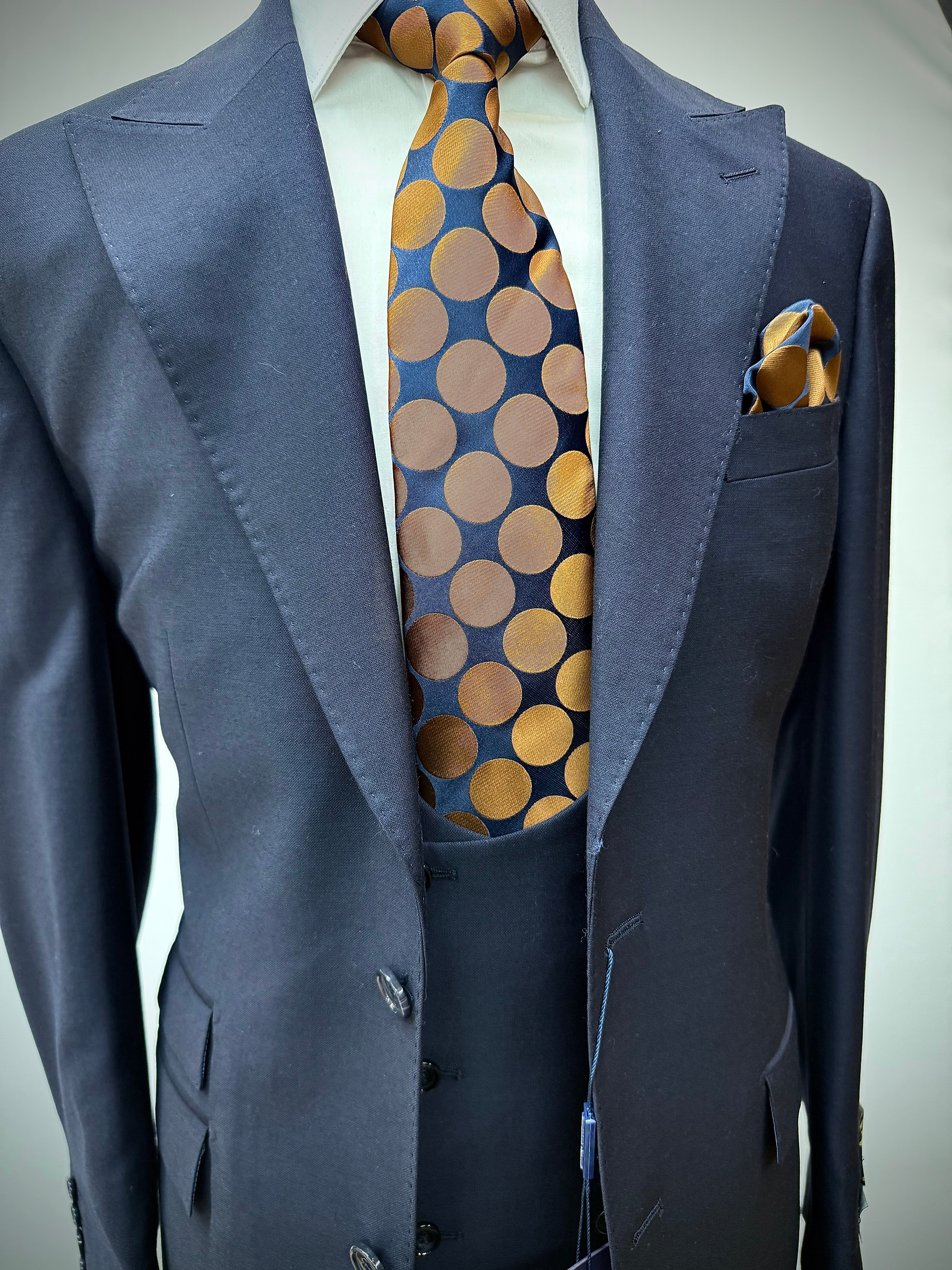 Berragamo 3pc Solid Navy Suit