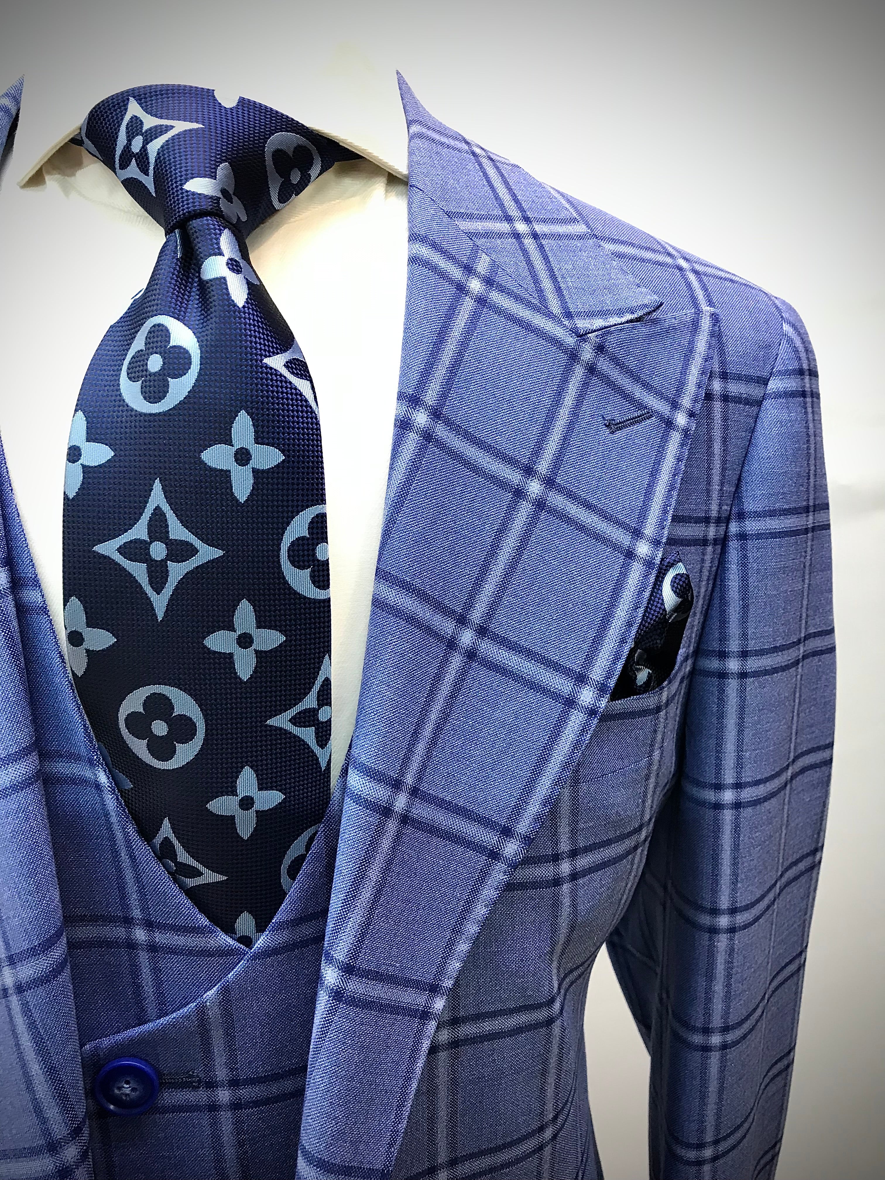 Tiglio Lt. Blue/Navy Windowpane 3Pc Suit