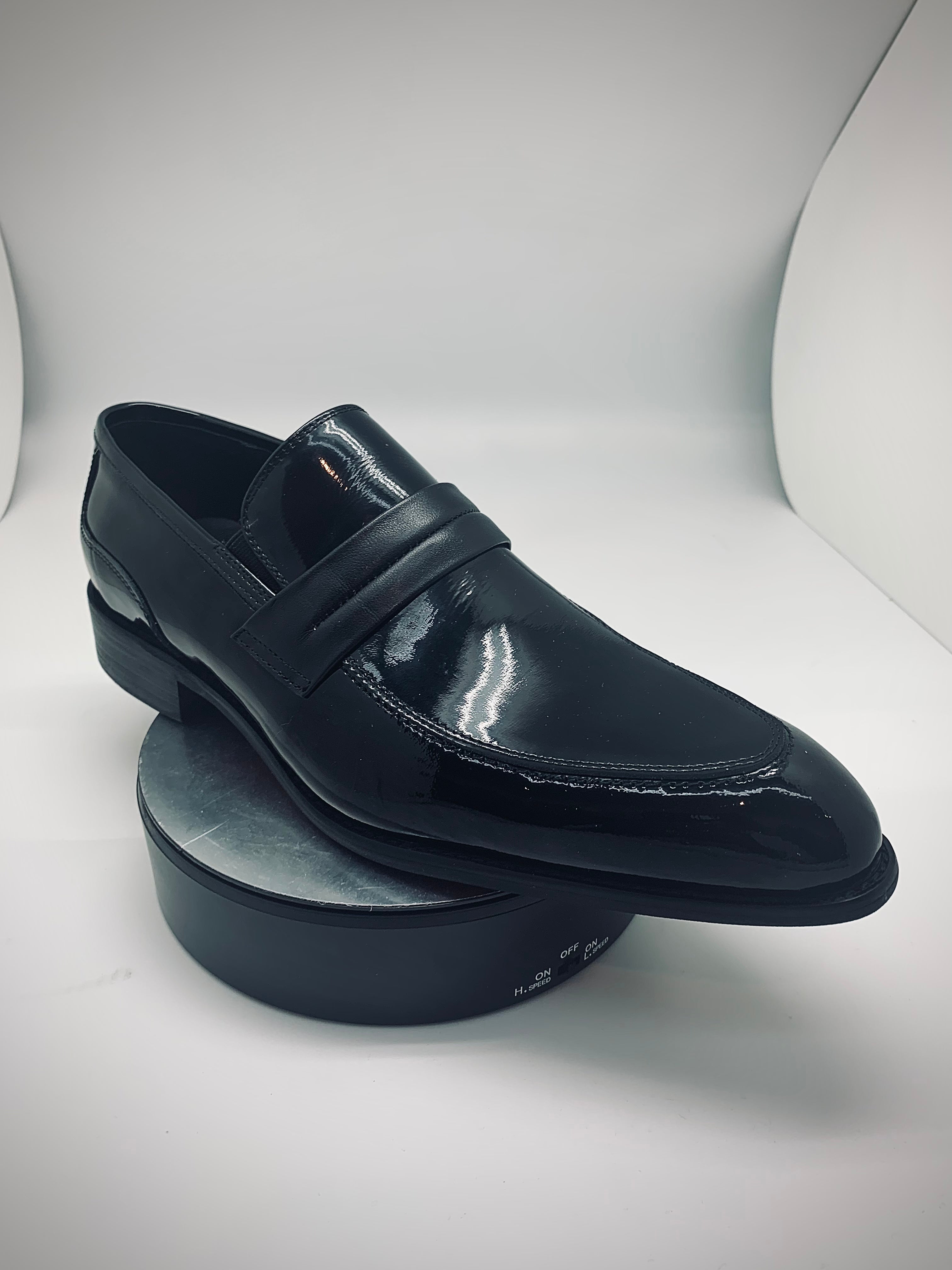 How to clean on sale black patent leather shoes