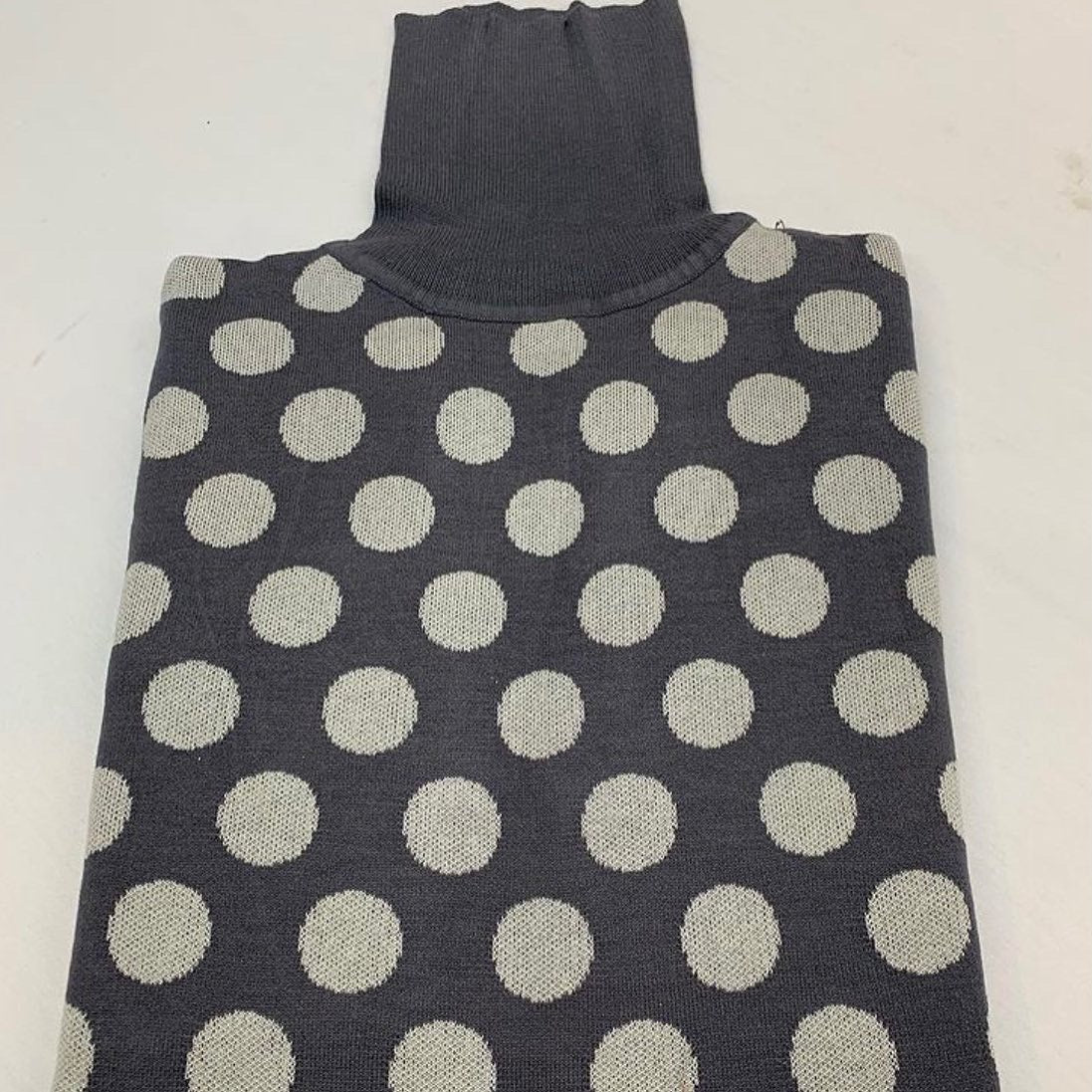 Turtleneck Gray Polka Dot