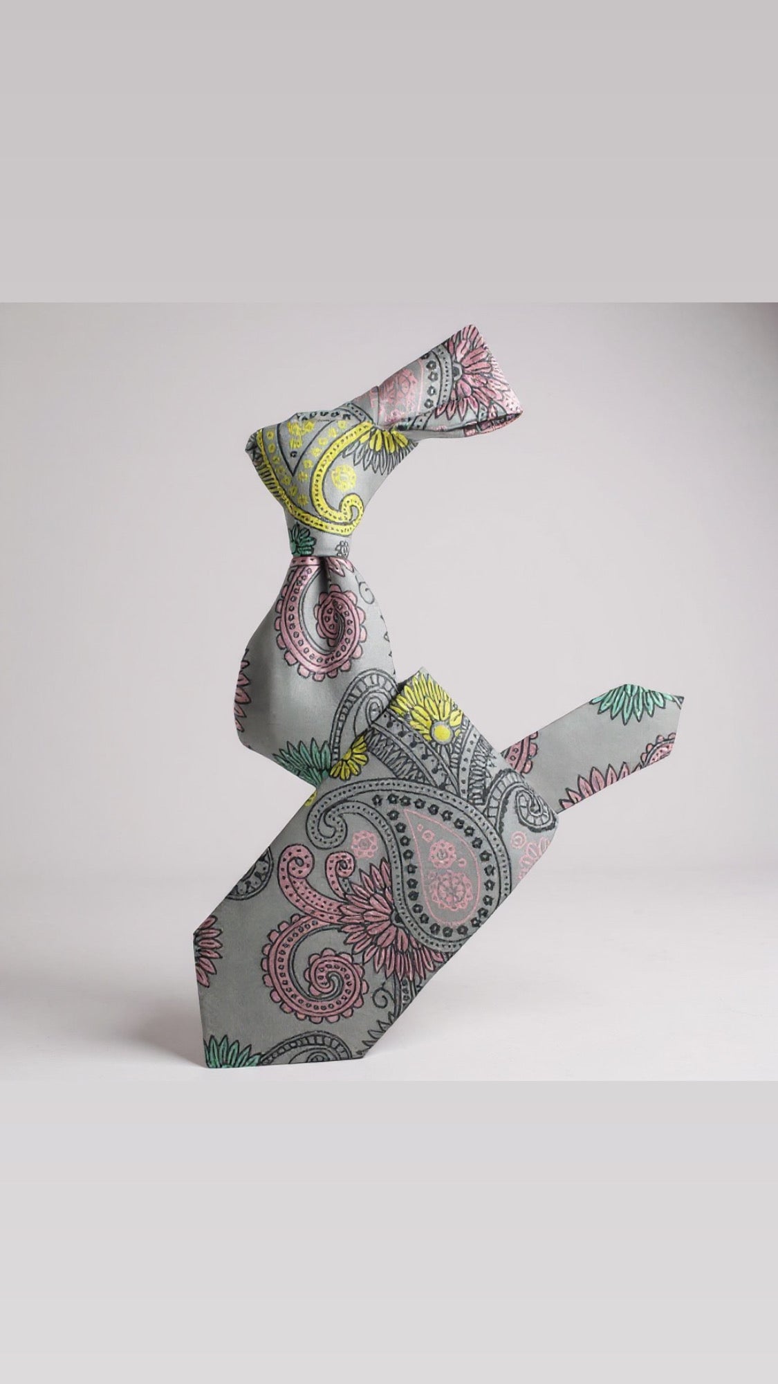 Krazy Paisley Grey  & Pink Tie