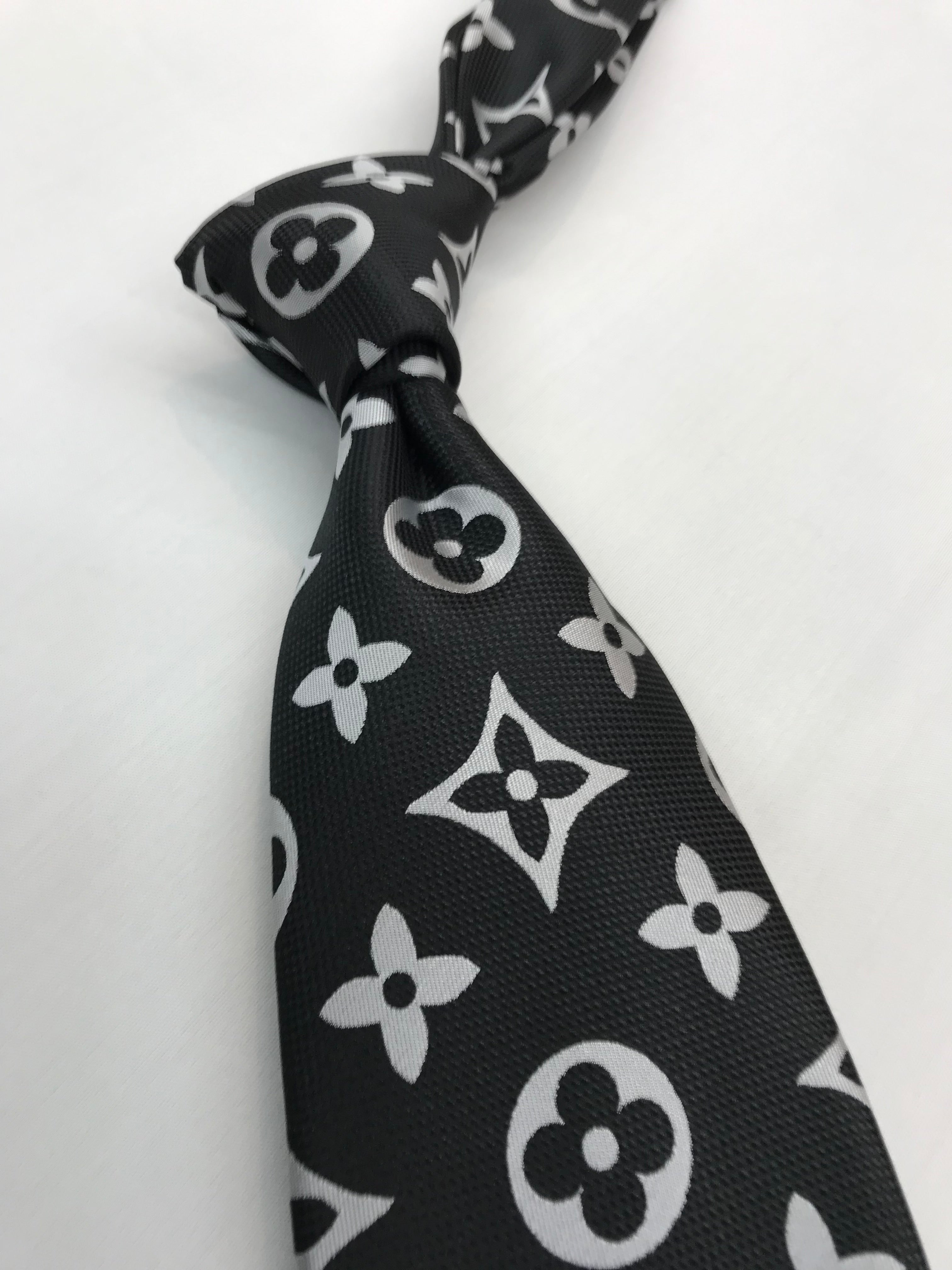 LV Black/Silver Tie