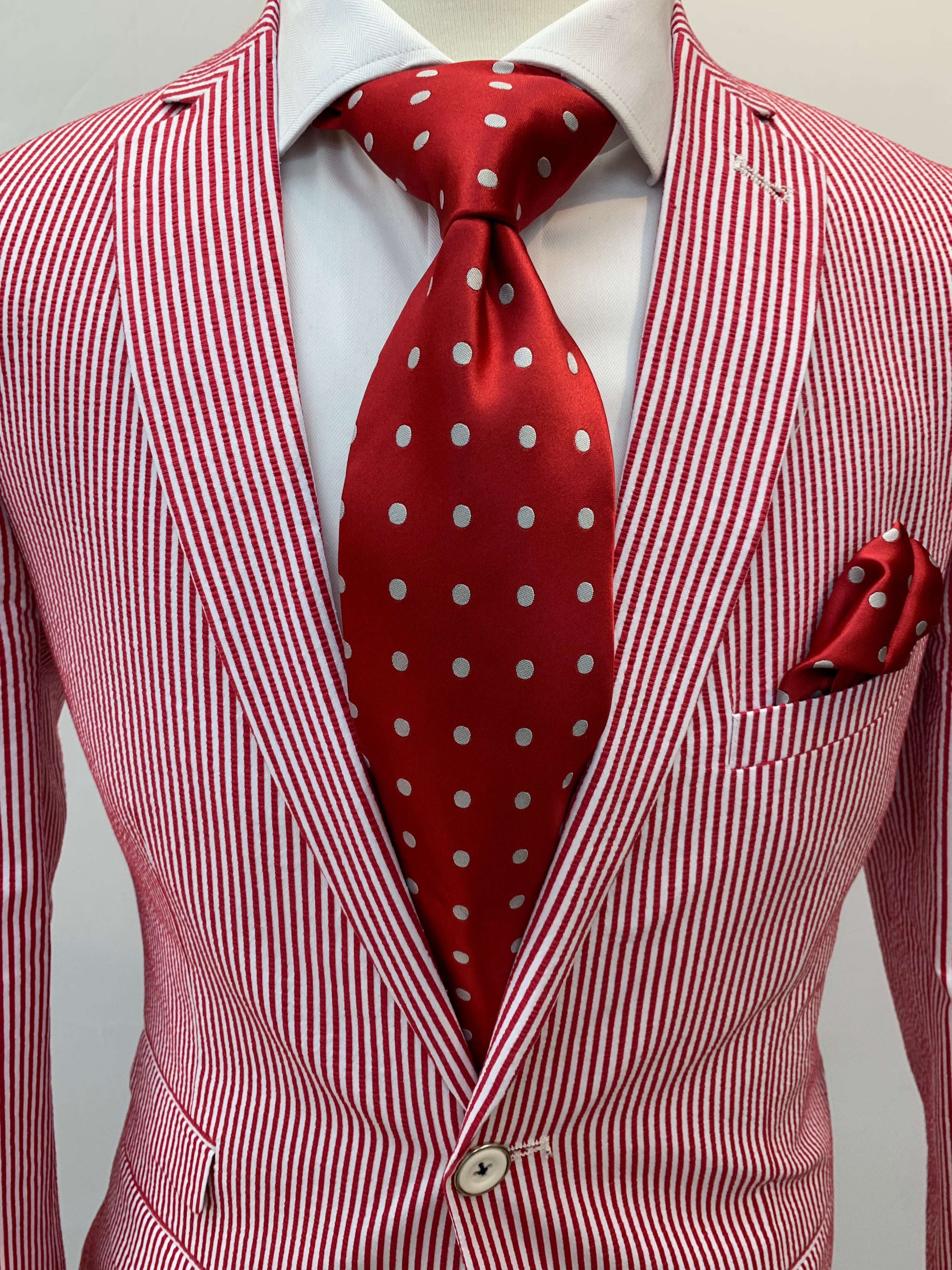 Paisley & Gray Slim Fit Red Striped Seersucker Suit